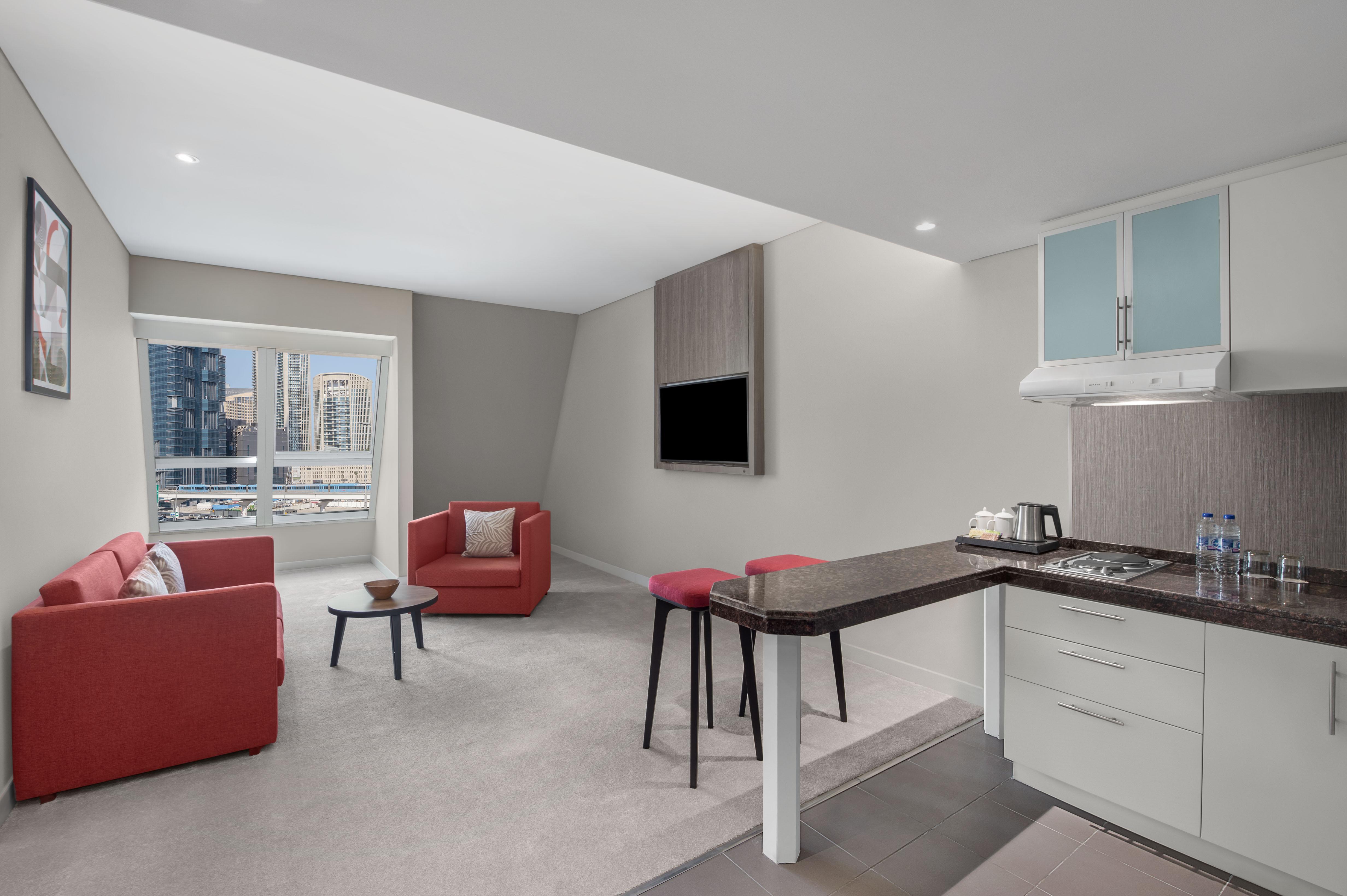 Leva Hotel Mazaya Centre Dubai Ngoại thất bức ảnh
