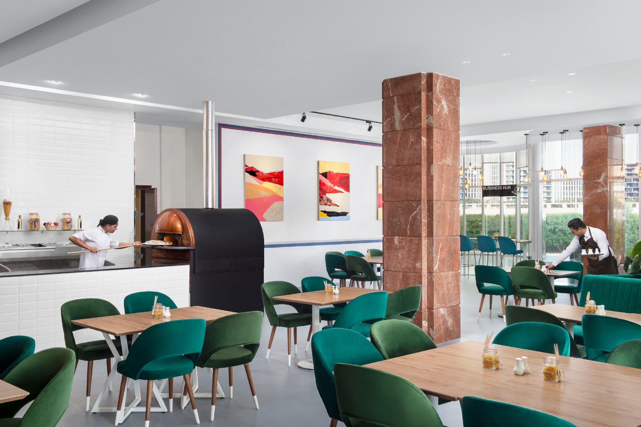 Leva Hotel Mazaya Centre Dubai Ngoại thất bức ảnh