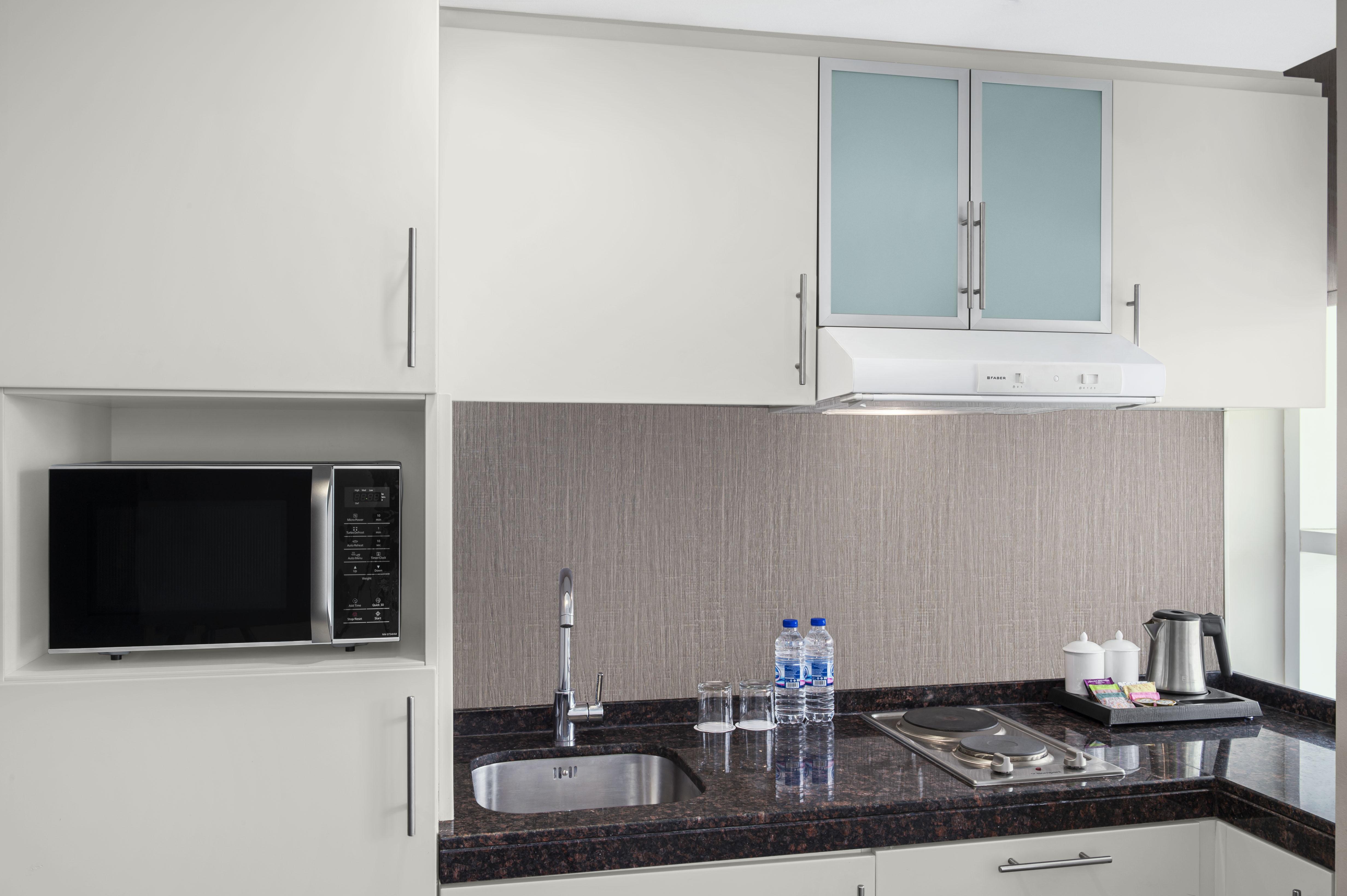Leva Hotel Mazaya Centre Dubai Ngoại thất bức ảnh