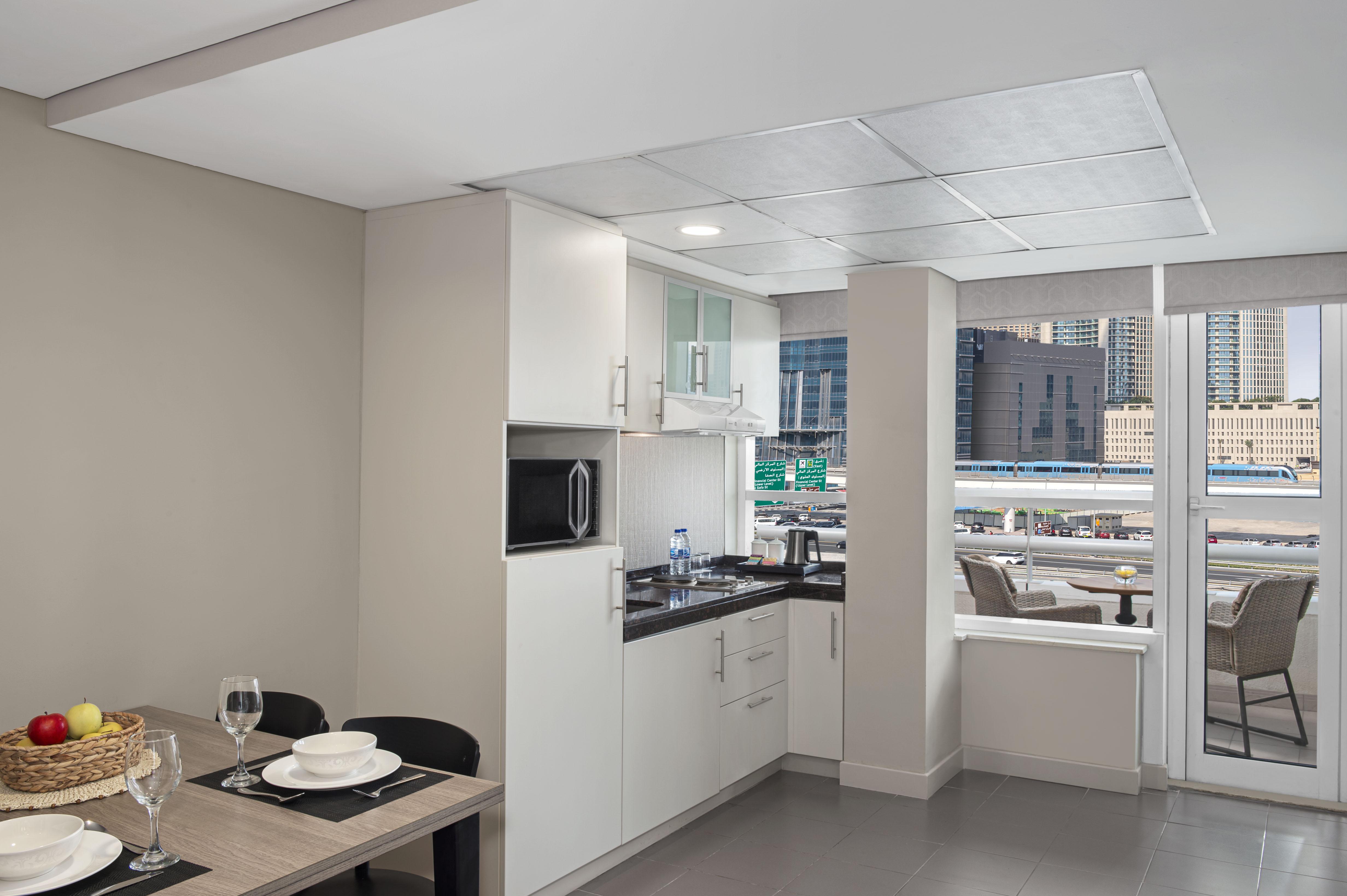 Leva Hotel Mazaya Centre Dubai Ngoại thất bức ảnh